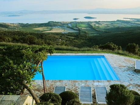 House & House : 13 Swimming Pools That You'd Never Want To Leave.