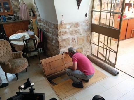 Jerusalem resident discovers mikva under home