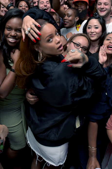 Rihanna Surprises Fans With New Video