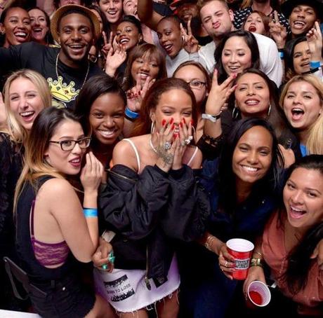 Rihanna Surprises Fans With New Video