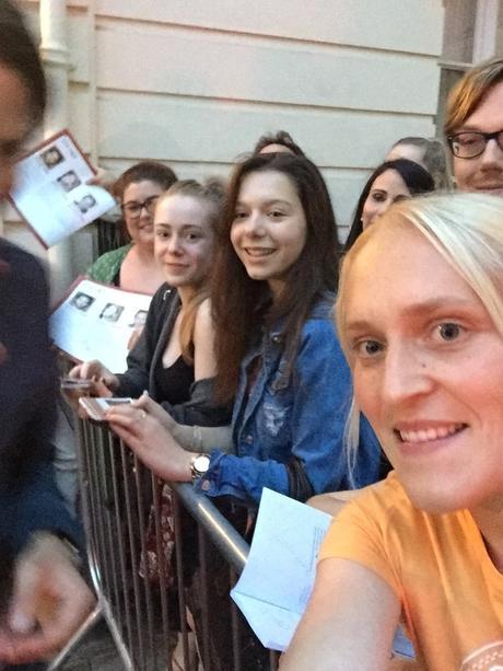 Stage Door – Bradley Cooper Stage Door – Bradley Cooper