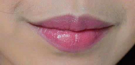 5 MAC Plumpful (Lustre) Lipstick Review - Genzel Kisses (c)