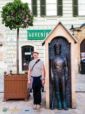 Taking a Bratislava soldier statue seriously