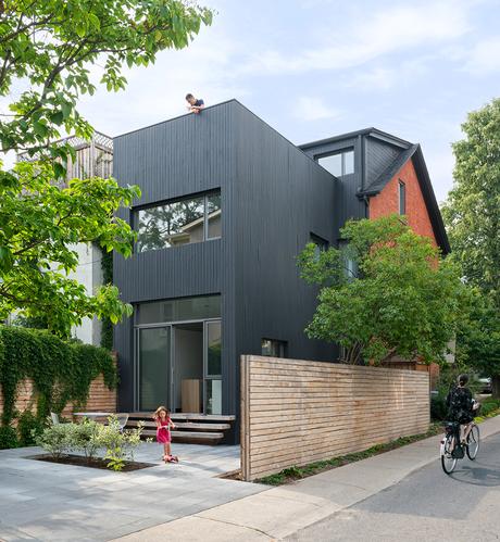 Toronto Contrast House Exterior 