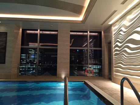 Swim on the 29th floor of the Shangri-La hotel Tokyo
