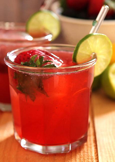 Very Berry Raspberry Iced Tea Spritzer