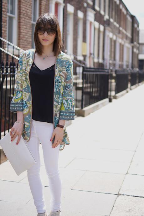 Hello Freckles Style Outfit Kimono M&S White Jeans