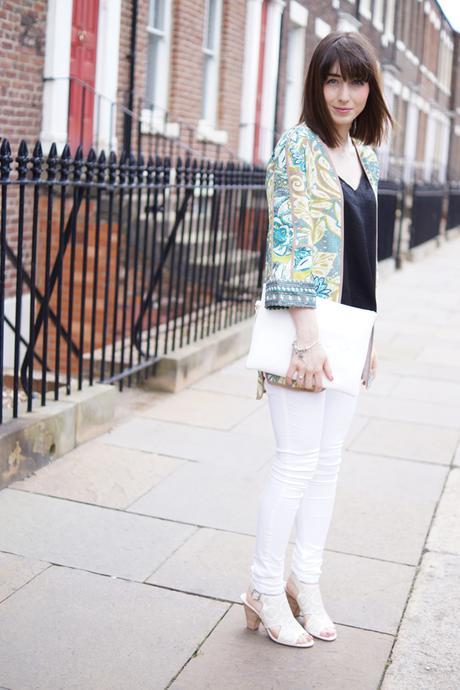 Hello Freckles Style Outfit Kimono M&S White Jeans