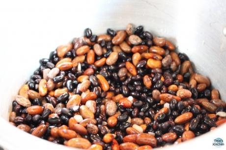 Black & Pinto Mexican Beans Black & Pinto Mexican Beans