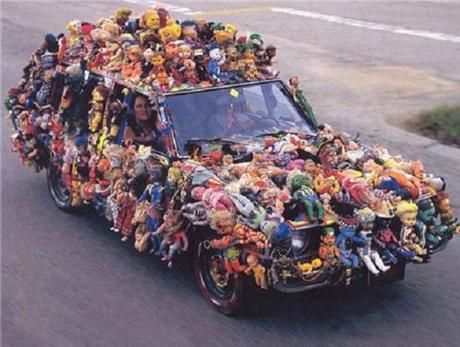 car with dolls