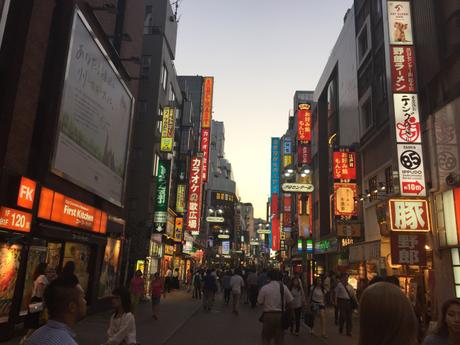 Go on the Night Out Tokyo Tour with Backstreet Guides