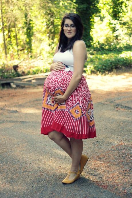 Maternity Style: Circle Skirt, Tank top, T-strap Shoes | www.eccentricowl.com