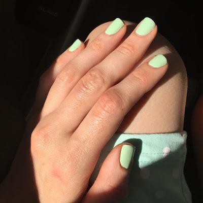 #ManiMonday On the Go! - Zoya's Tiana