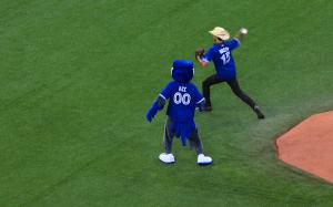 Dean Brody Toronto Blue Jays First Pitch