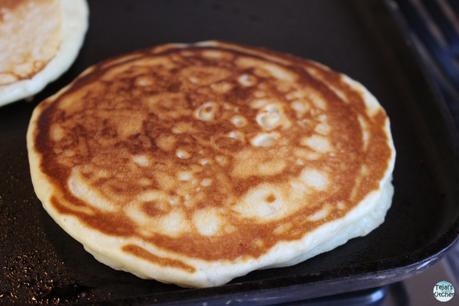 IHOP Inspired Fluffy American Pancakes IHOP Inspired Fluffy American Pancakes