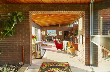 Cozy living room in the English countryside 