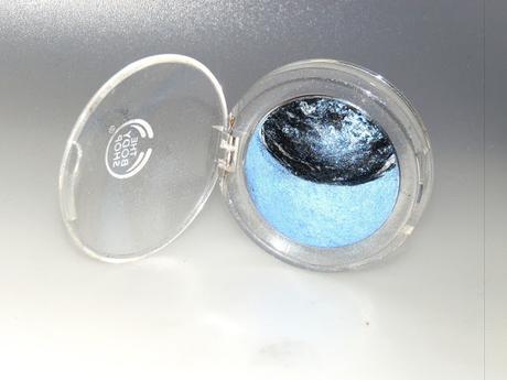 The Body Shop Baked To Last Eye Shadow Sapphire Swatches & Review