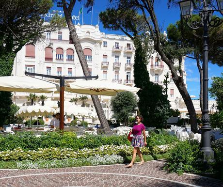 La Déjeuner Sur L’herbe – Dressing for The Grand Hotel of Rimini
