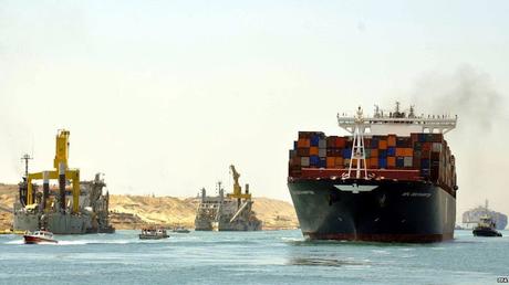 3 container ships cross new Suez Canal in test run !