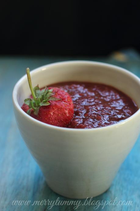 Strawberry Chutney: Indian Style Sweet and Spicy Chutney