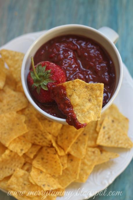 Strawberry Chutney: Indian Style Sweet and Spicy Chutney