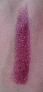 L'Oreal Paris Moist Matte Lipstick in  Arabian Nights Review & Swatches