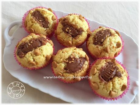 Reese's Peanut Butter Centered Cupcakes