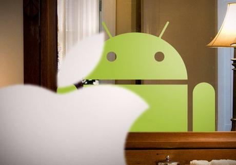 Apple Facing Mirror Sees Android