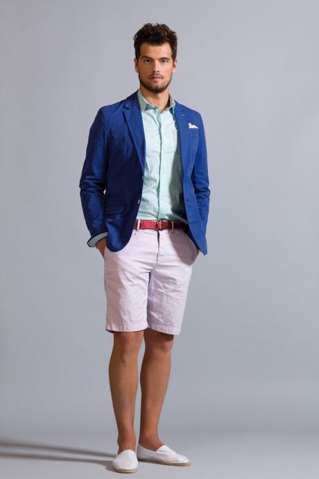 2_man-with-contrasting-blazer-and-short-suit