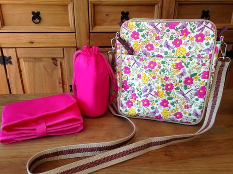 The Pink Lining out and about mini messenger