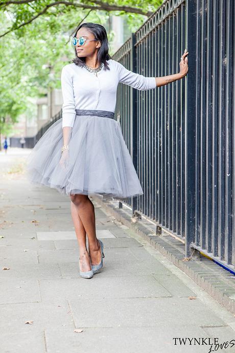 GREY TULLE