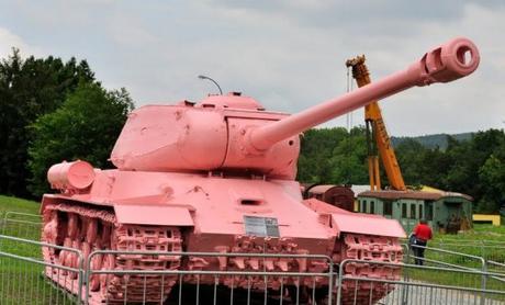 Top 10 Tanks That Suck At Camouflage
