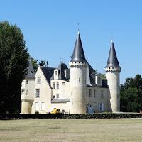 Visiting Château d’Agassac: wining, dining, plenty of history and lots of pigeonholes