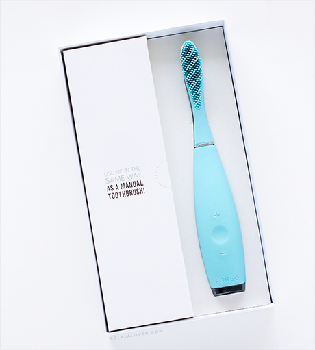 Foreo Issa Review, Silicone toothbrush