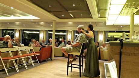 A Nuremberg river cruise performance gets the audience involved