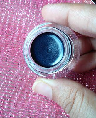 L’Oreal Paris Super Liner Sapphire Blue Gel Intenza 36 Hours Eyeliner Review & Swatches