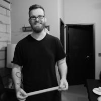 Lazyeyes-green room 4