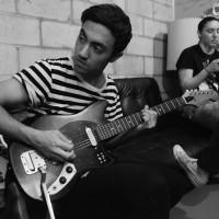 Lazyeyes-green room 1