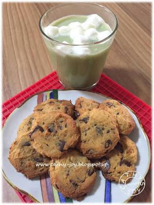 Coconut Flour Chocolate Chip Cookies