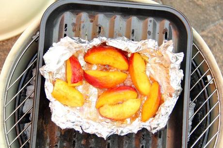 Cooking fruit on the barbecue