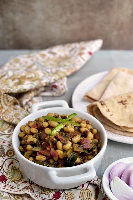 Sorrel Spinach and Black eyed Peas curry