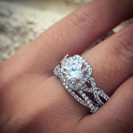 Verragio twisted engagement ring and wedding band set