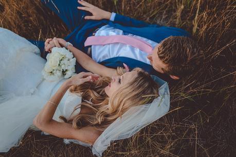 Dani & Matt. A Classically Beautiful Waiheke Wedding by Jessica Photography