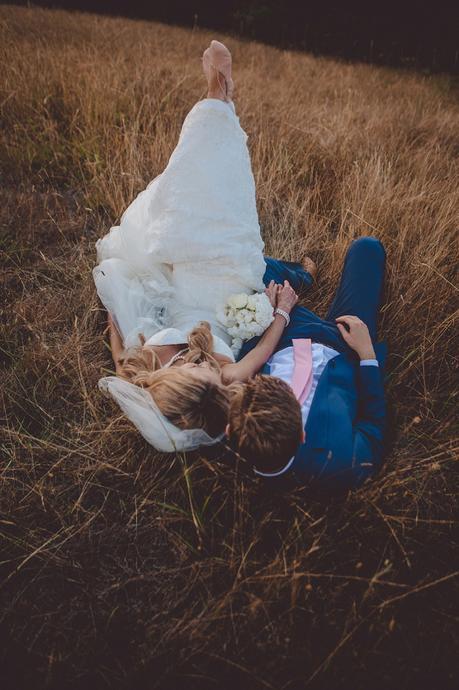 Dani & Matt. A Classically Beautiful Waiheke Wedding by Jessica Photography