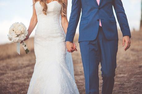 Dani & Matt. A Classically Beautiful Waiheke Wedding by Jessica Photography