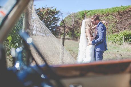 Dani & Matt. A Classically Beautiful Waiheke Wedding by Jessica Photography