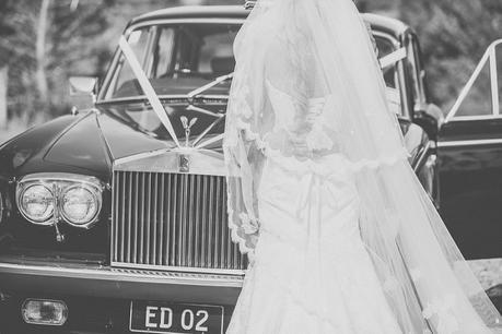 Dani & Matt. A Classically Beautiful Waiheke Wedding by Jessica Photography