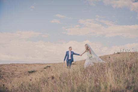 Dani & Matt. A Classically Beautiful Waiheke Wedding by Jessica Photography