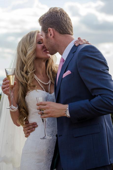 Dani & Matt. A Classically Beautiful Waiheke Wedding by Jessica Photography