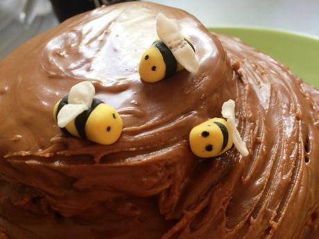 fondant icing handmade bees for beehive honey cake clandestine cake club